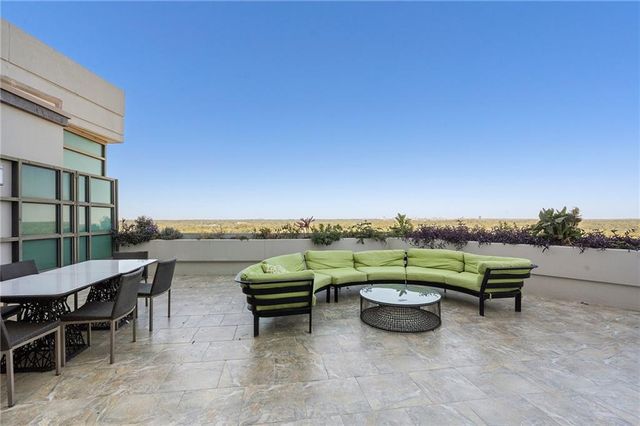 700 Park Regency NE Place 1503, Atlanta, GA 30326