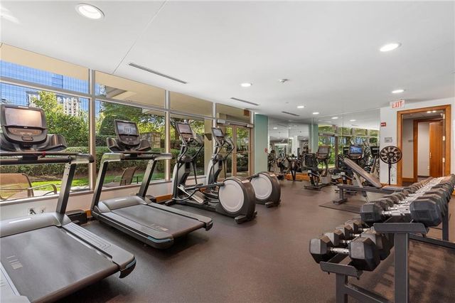 700 Park Regency NE Place 1503, Atlanta, GA 30326