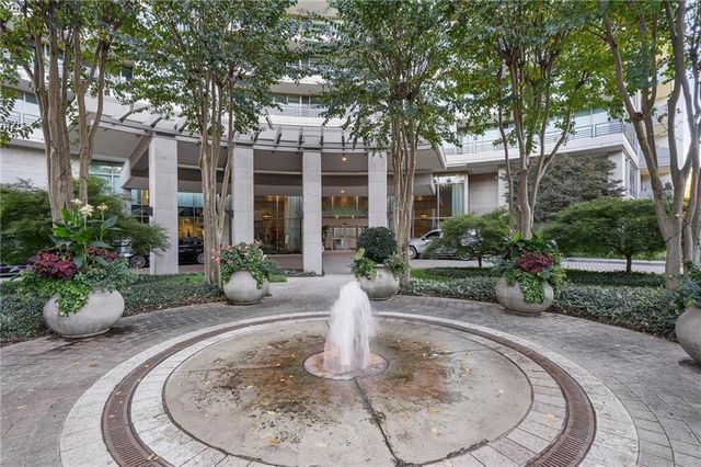700 Park Regency NE Place 1503, Atlanta, GA 30326