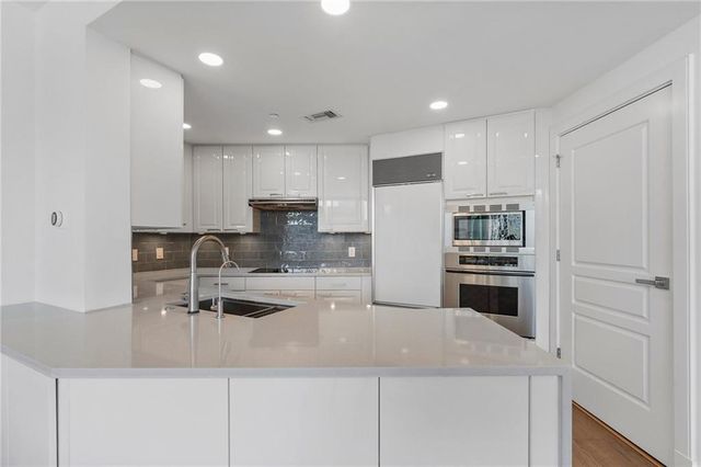 700 Park Regency NE Place 1503, Atlanta, GA 30326