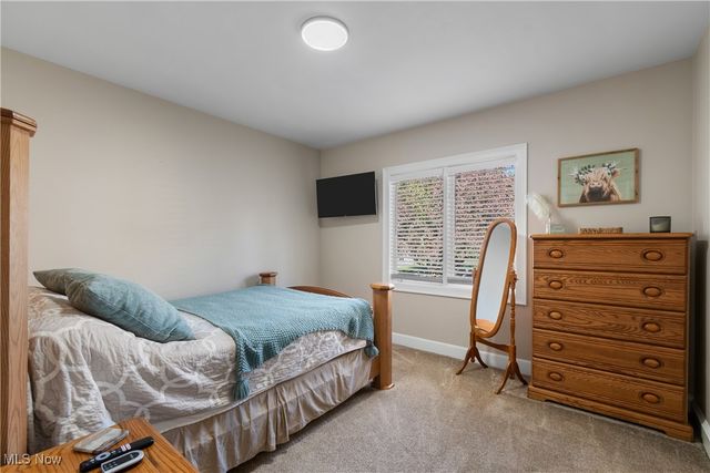 6 5th Street NE, Barberton, OH 44203