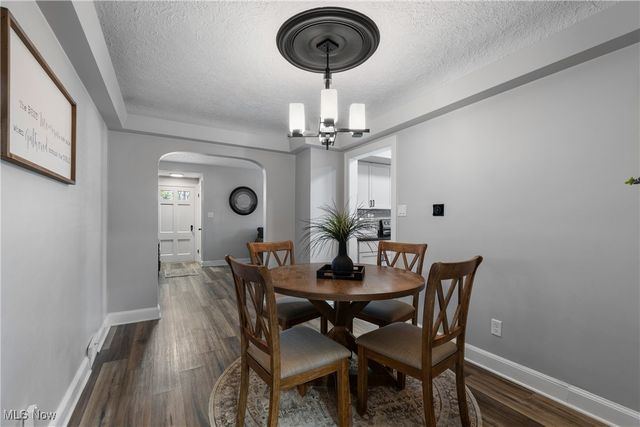 6 5th Street NE, Barberton, OH 44203