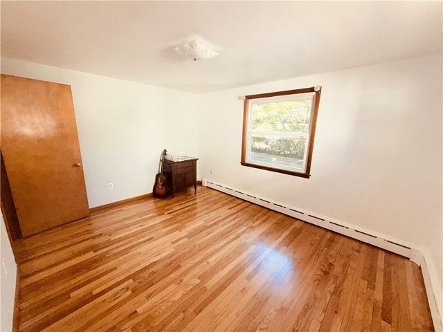 25 Thurston Avenue B, Newport, RI 02840