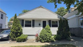 25 Thurston Avenue B, Newport, RI 02840