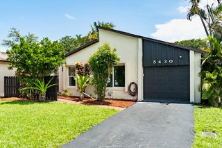 5430 Mirror Lakes Boulevard, Boynton Beach, FL 33472