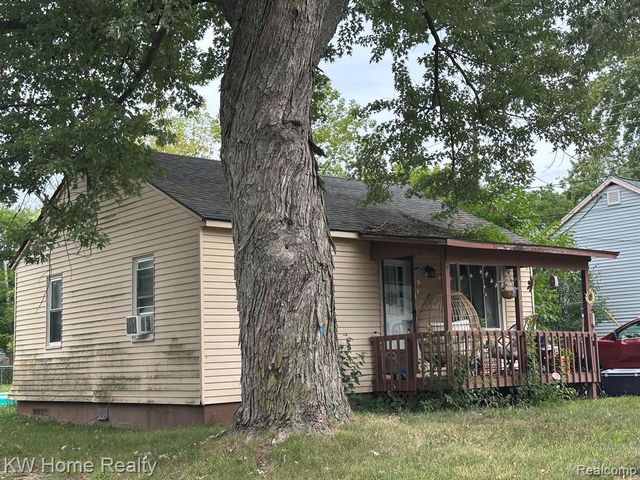 611 Beach Street, Mount Morris, MI 48458