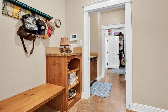 717 White Bear Trail, Lindale, TX 75771