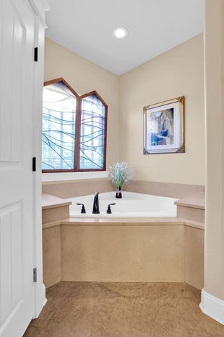 717 White Bear Trail, Lindale, TX 75771