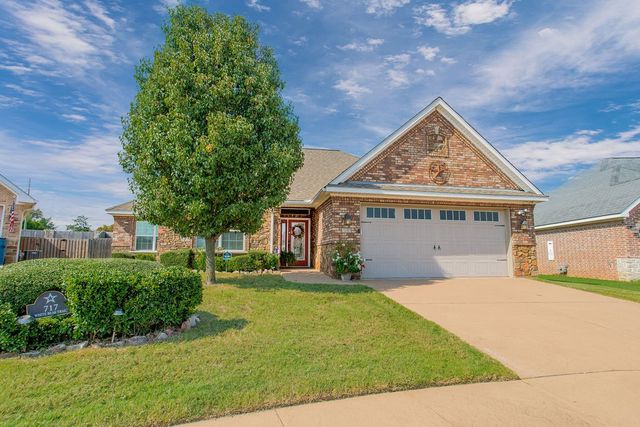 717 White Bear Trail, Lindale, TX 75771