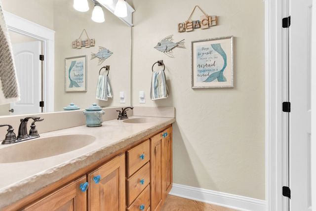 717 White Bear Trail, Lindale, TX 75771