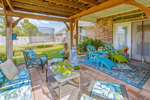 717 White Bear Trail, Lindale, TX 75771