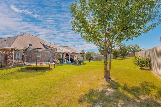 717 White Bear Trail, Lindale, TX 75771