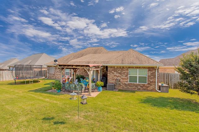 717 White Bear Trail, Lindale, TX 75771