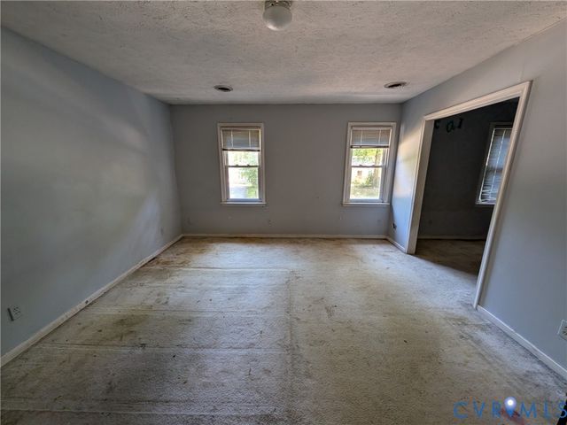 914 Spirea Rd, Chesterfield, VA 23236