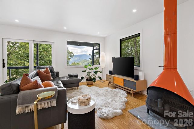 68 Lakey Gap Heights, Black Mountain, NC 28711