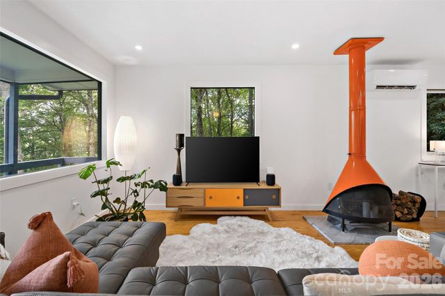 68 Lakey Gap Heights, Black Mountain, NC 28711