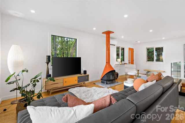 68 Lakey Gap Heights, Black Mountain, NC 28711