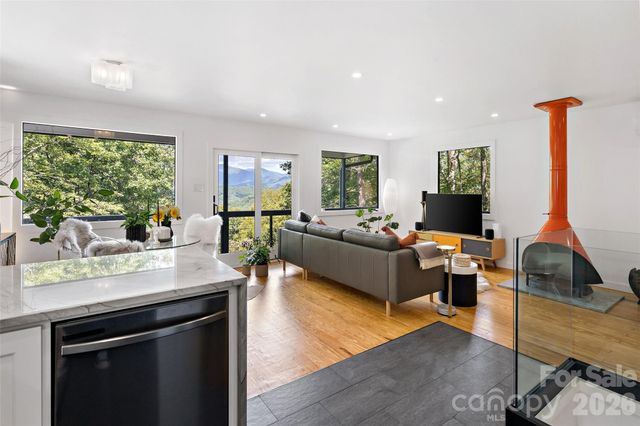 68 Lakey Gap Heights, Black Mountain, NC 28711