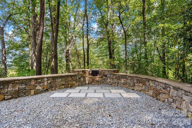 68 Lakey Gap Heights, Black Mountain, NC 28711