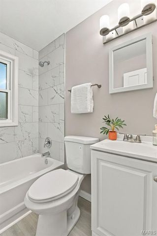 7617 Taber Drive, St Louis, MO 63133