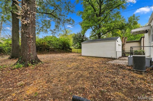 7617 Taber Drive, St Louis, MO 63133