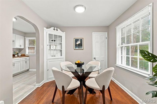 7617 Taber Drive, St Louis, MO 63133