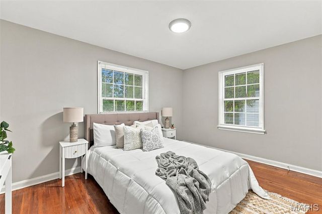7617 Taber Drive, St Louis, MO 63133