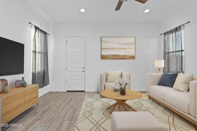 3922 E KENLEY Lane, San Tan Valley, AZ 85143