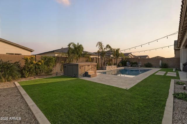 3922 E KENLEY Lane, San Tan Valley, AZ 85143