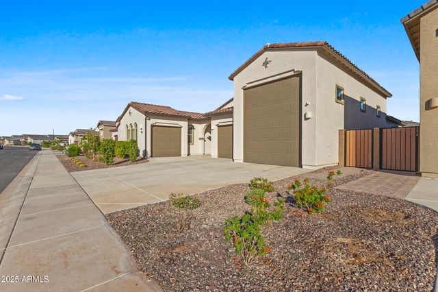 3922 E KENLEY Lane, San Tan Valley, AZ 85143