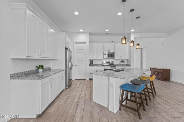 3922 E KENLEY Lane, San Tan Valley, AZ 85143