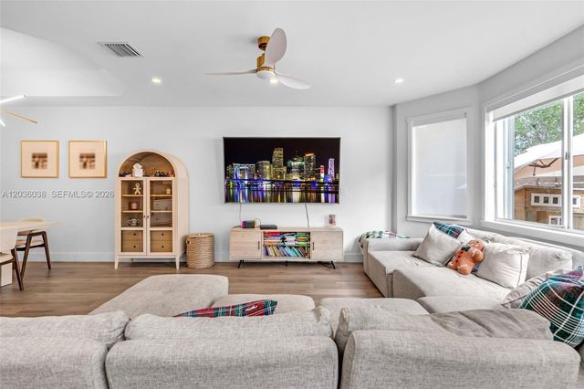 11203 NW 73rd Terrace, Doral, FL 33178