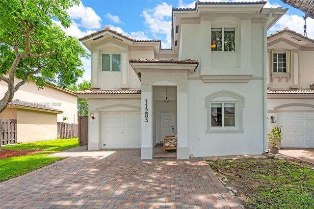 11203 NW 73rd Terrace, Doral, FL 33178