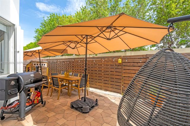 11203 NW 73rd Terrace, Doral, FL 33178
