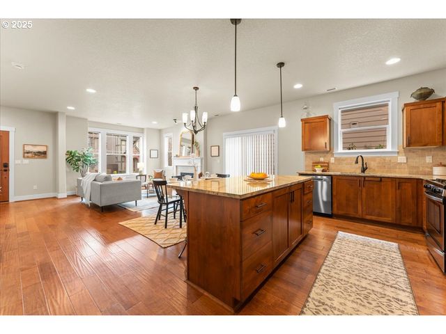 517 Sw 199TH Ave, Beaverton, OR 97006