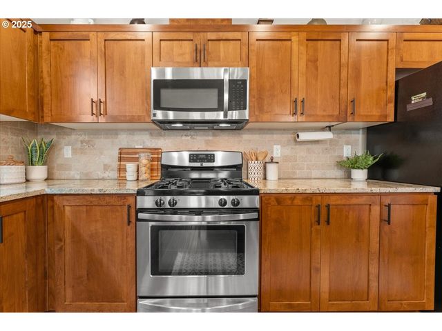 517 Sw 199TH Ave, Beaverton, OR 97006