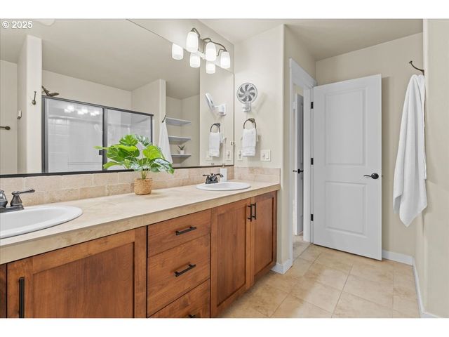 517 Sw 199TH Ave, Beaverton, OR 97006