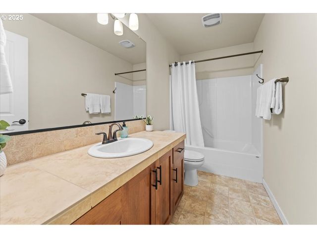 517 Sw 199TH Ave, Beaverton, OR 97006