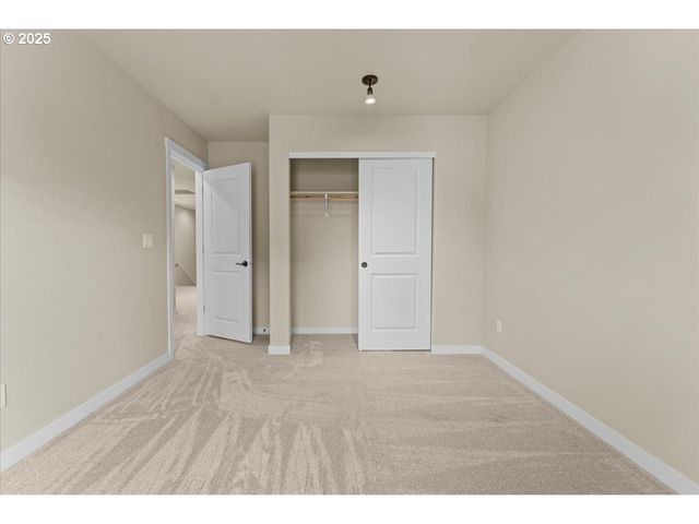 517 Sw 199TH Ave, Beaverton, OR 97006