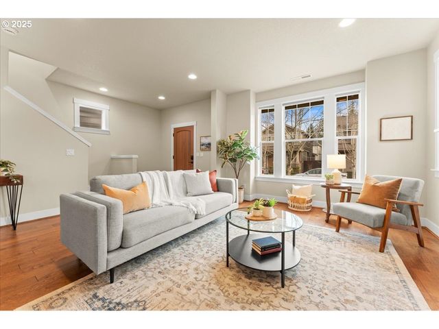 517 Sw 199TH Ave, Beaverton, OR 97006