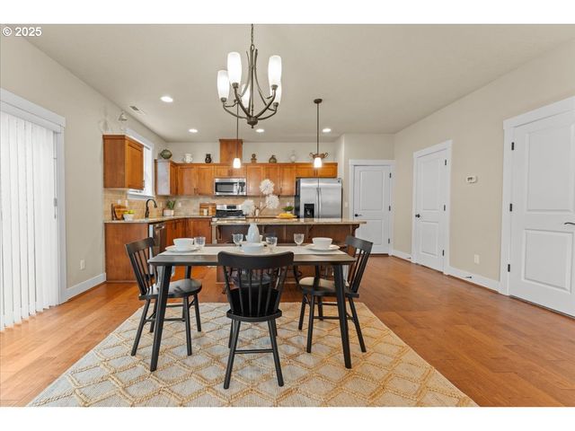 517 Sw 199TH Ave, Beaverton, OR 97006