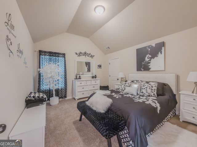 2106 Bridgewater Pass, Hampton, GA 30228