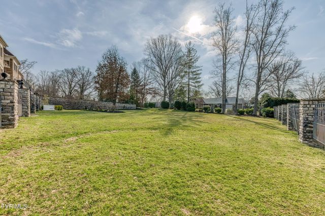 1128 Mountain Vista Pvt Drive, Bristol, TN 37620