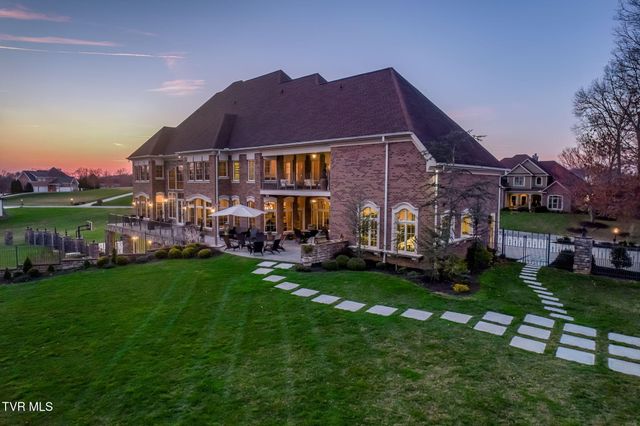 1128 Mountain Vista Pvt Drive, Bristol, TN 37620
