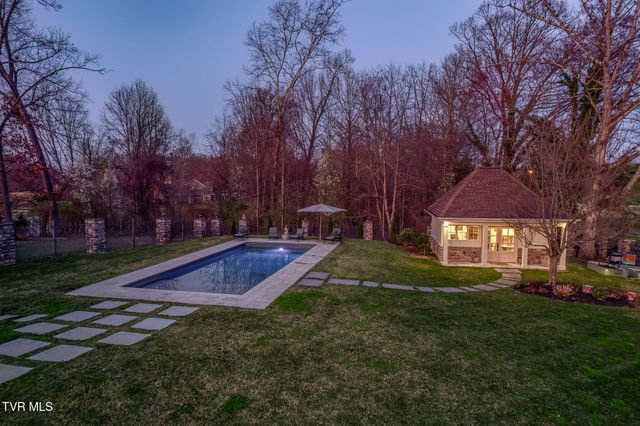 1128 Mountain Vista Pvt Drive, Bristol, TN 37620