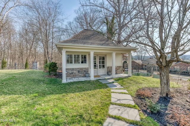 1128 Mountain Vista Pvt Drive, Bristol, TN 37620
