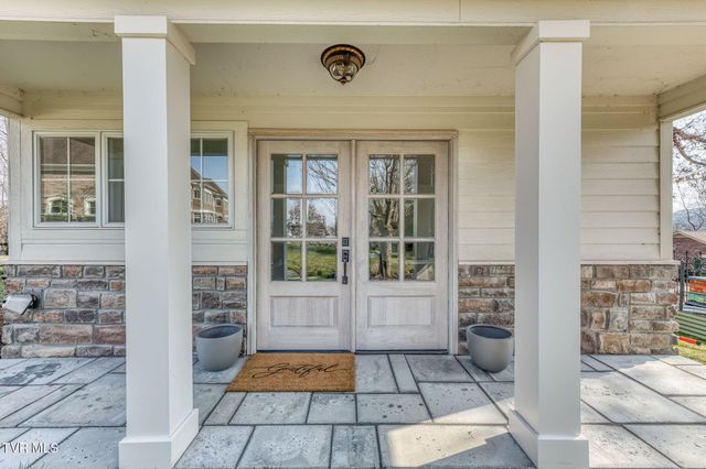 1128 Mountain Vista Pvt Drive, Bristol, TN 37620
