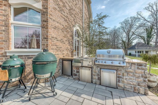 1128 Mountain Vista Pvt Drive, Bristol, TN 37620