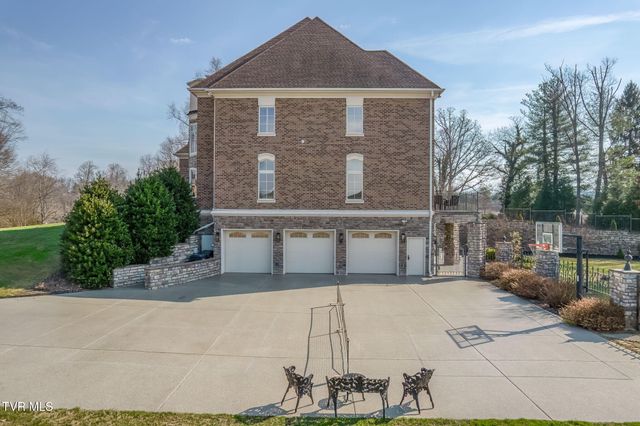 1128 Mountain Vista Pvt Drive, Bristol, TN 37620