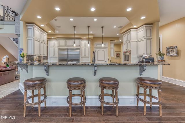 1128 Mountain Vista Pvt Drive, Bristol, TN 37620